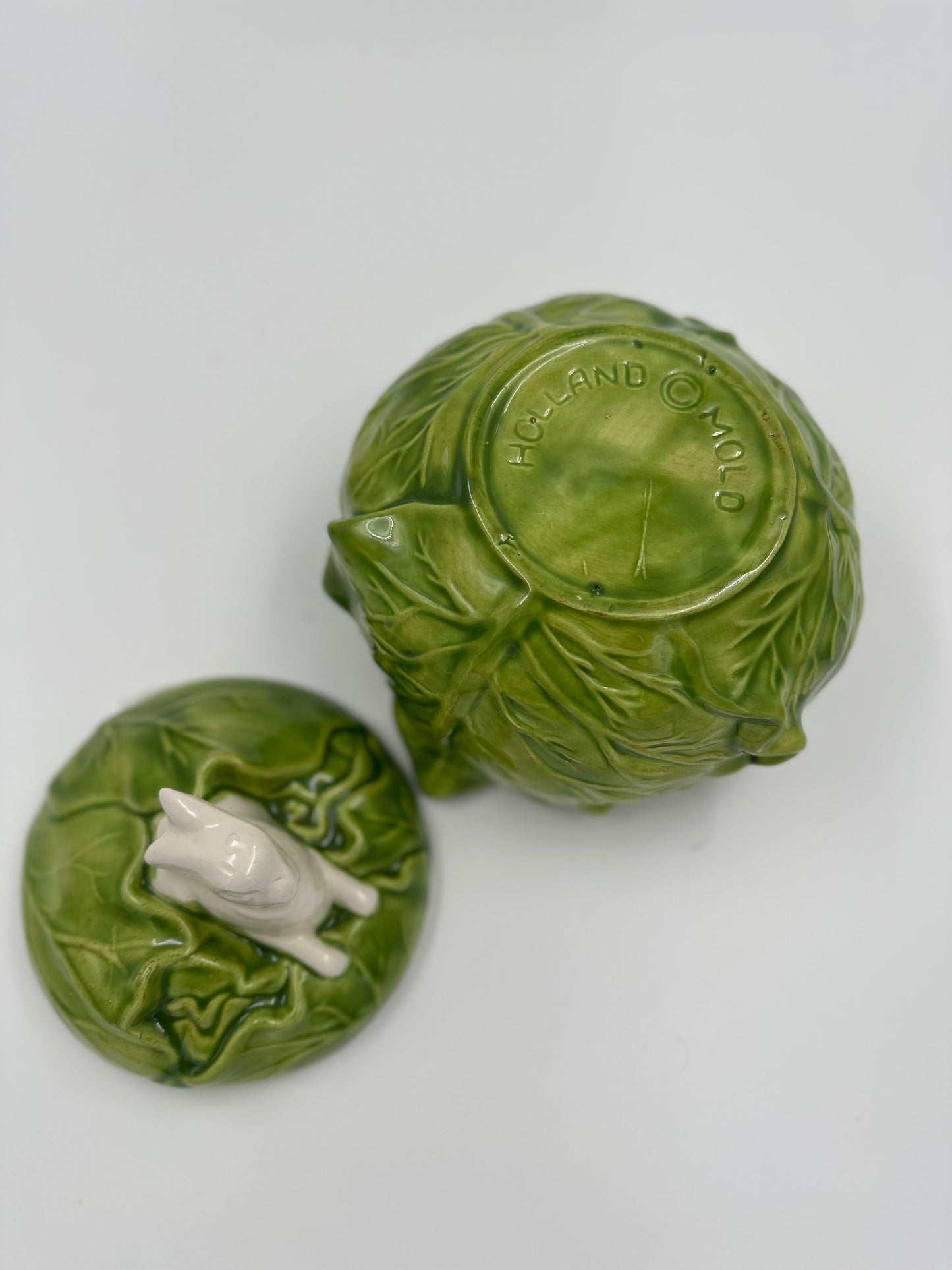 VTG Holland Mold Cabbage Head Lidded Tureen w/ Bunny Rabbit Lid. 1970's