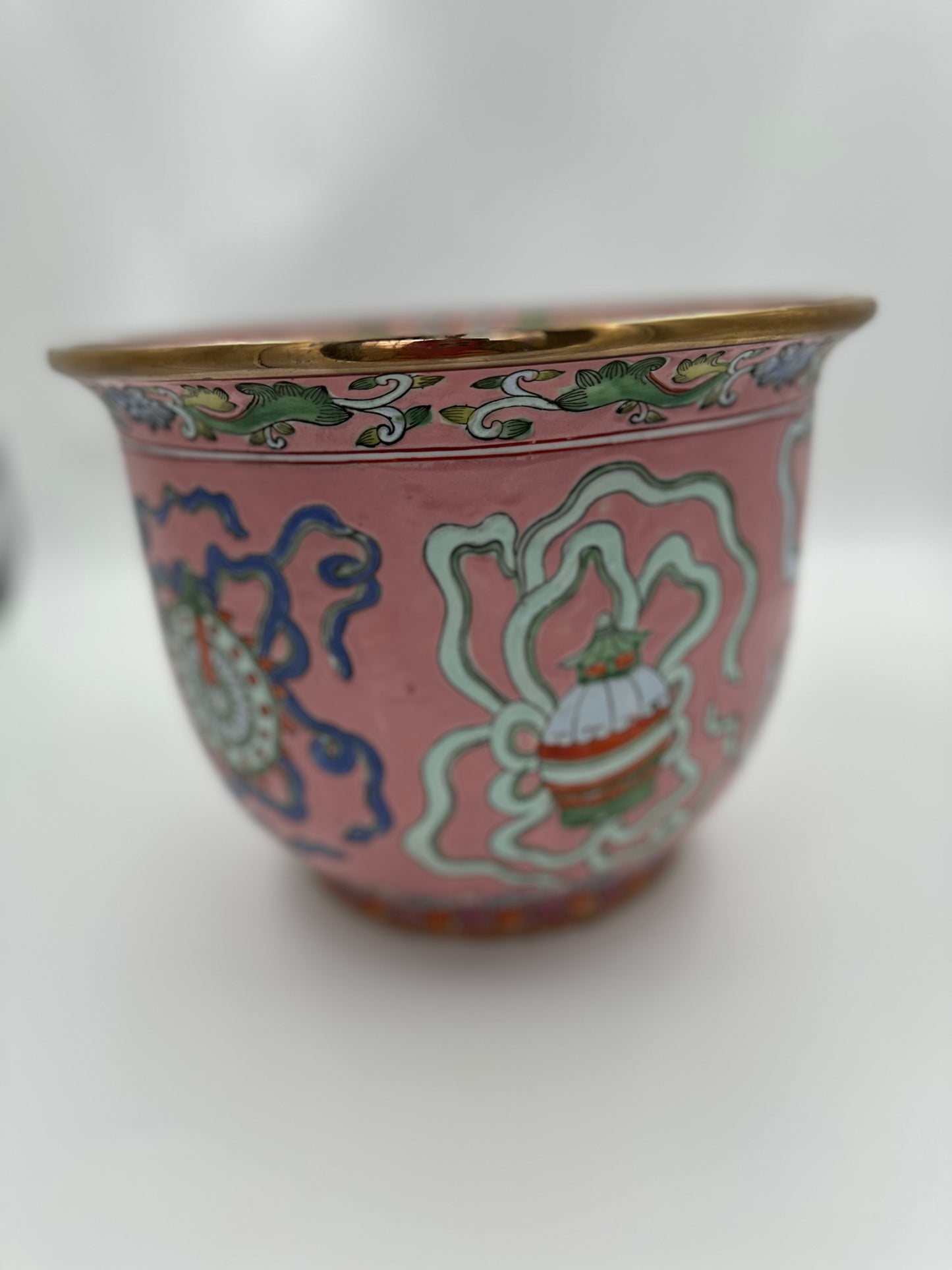 Rare: Vintage Pink Cachet Pot with Asian Motif