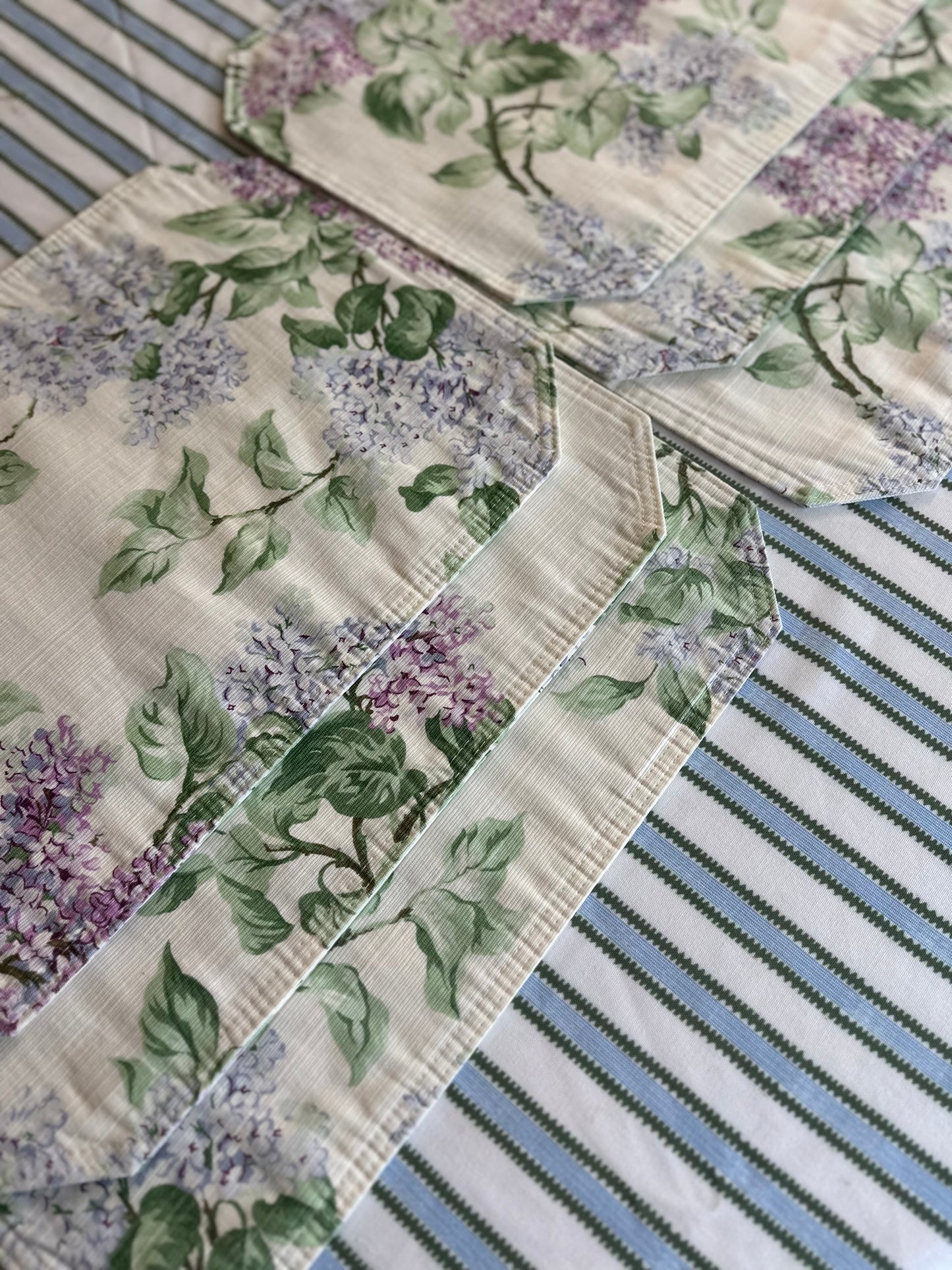 Vintage Wisteria Cloth Place Settings- Set of six (6)