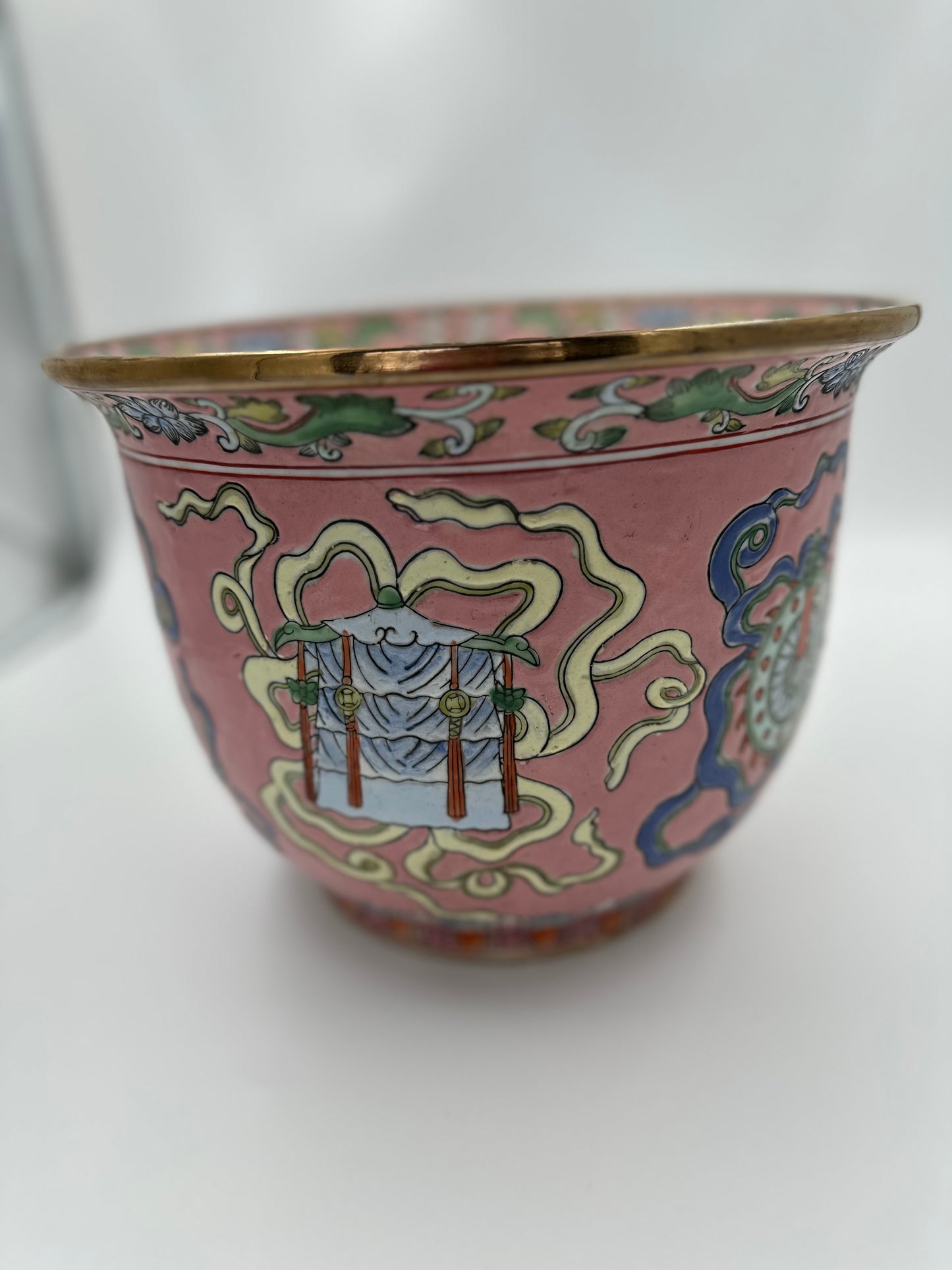 Rare: Vintage Pink Cachet Pot with Asian Motif