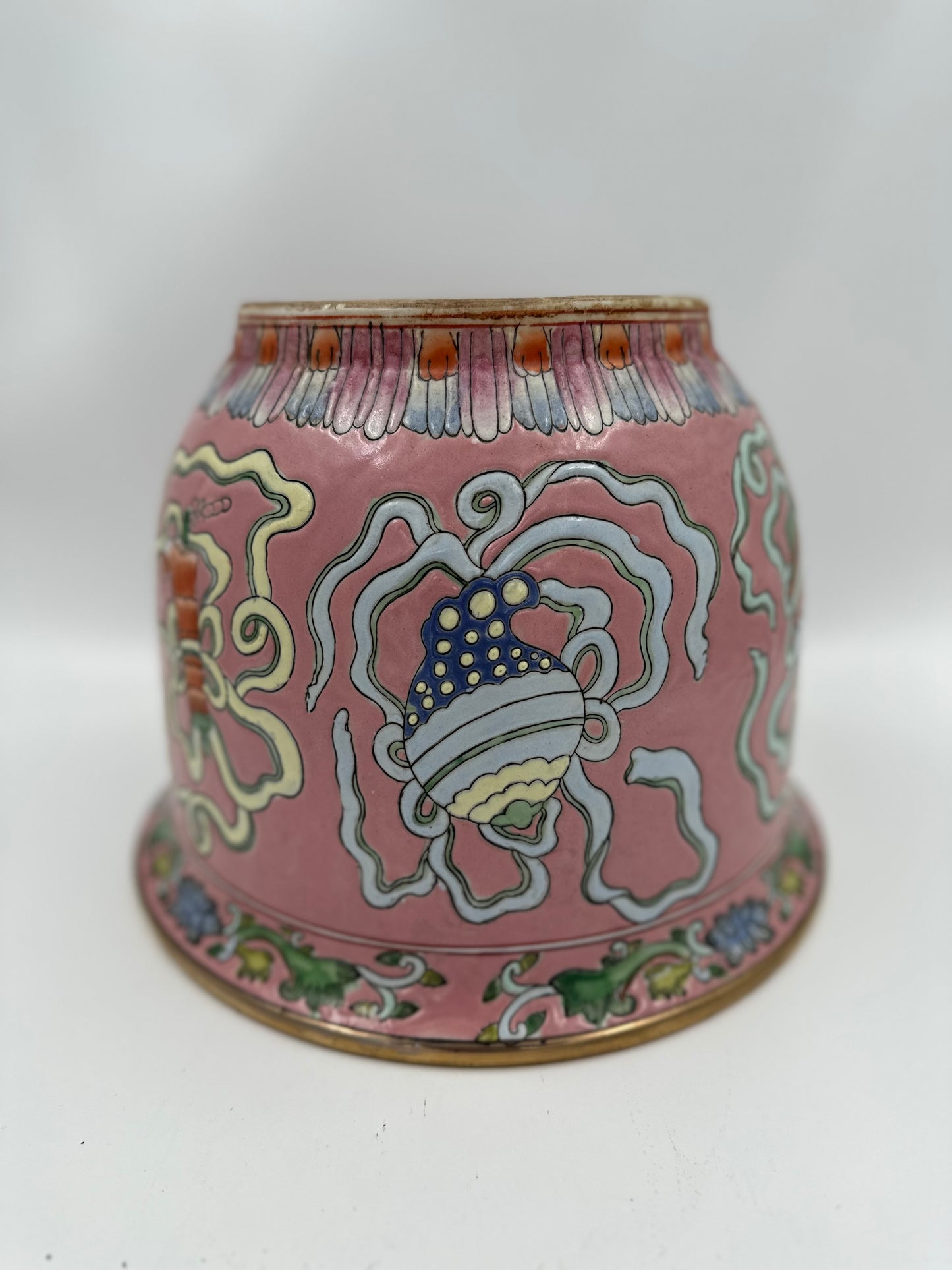 Rare: Vintage Pink Cachet Pot with Asian Motif