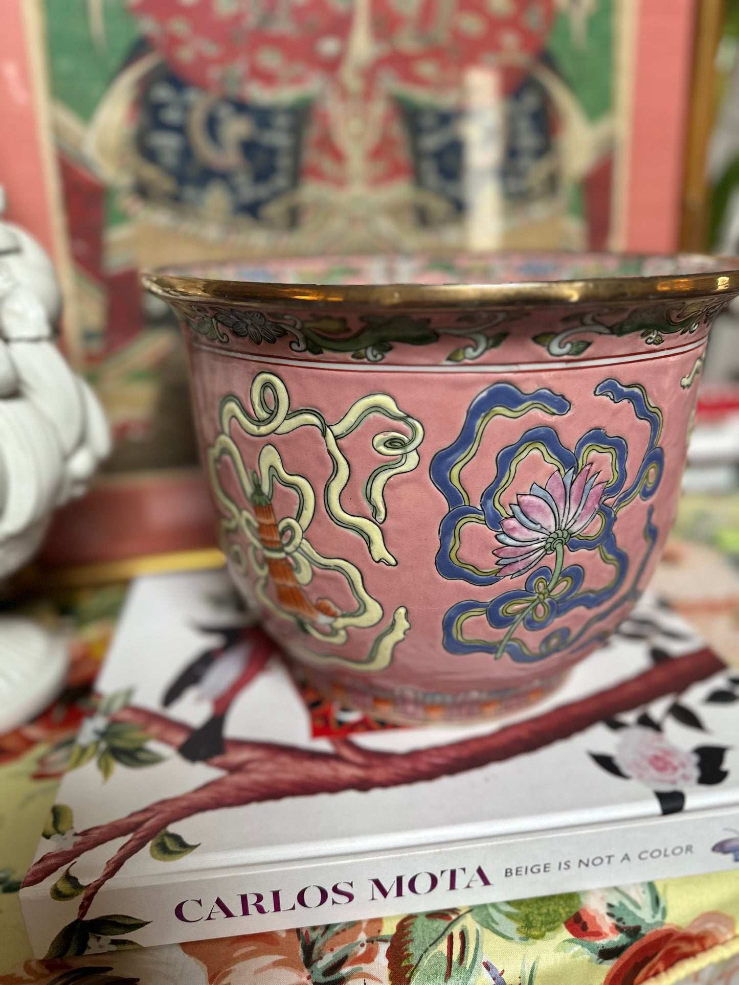 Rare: Vintage Pink Cachet Pot with Asian Motif