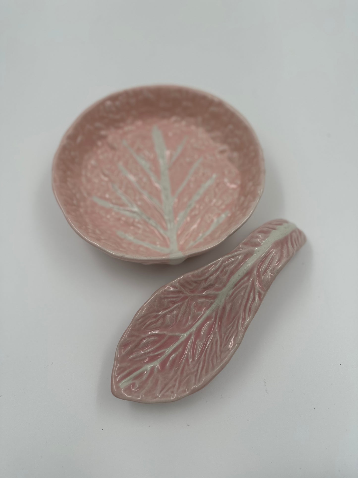 Late 20th century blush pink cabbage set:  Bowl and Spoon Rest.